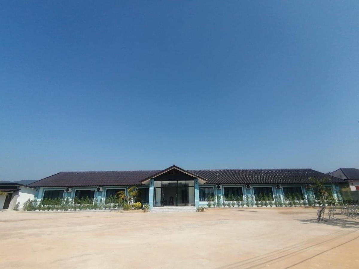 ເຮືອນພັກບີວີ Hotel Ban Thongchai-Tai ภายนอก รูปภาพ