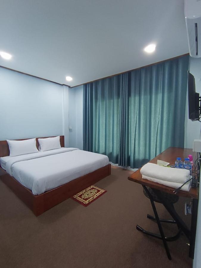 ເຮືອນພັກບີວີ Hotel Ban Thongchai-Tai ภายนอก รูปภาพ