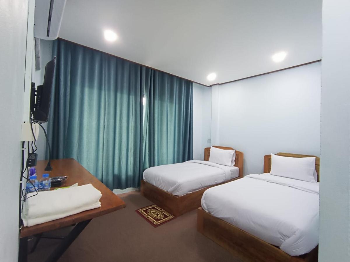 ເຮືອນພັກບີວີ Hotel Ban Thongchai-Tai ภายนอก รูปภาพ